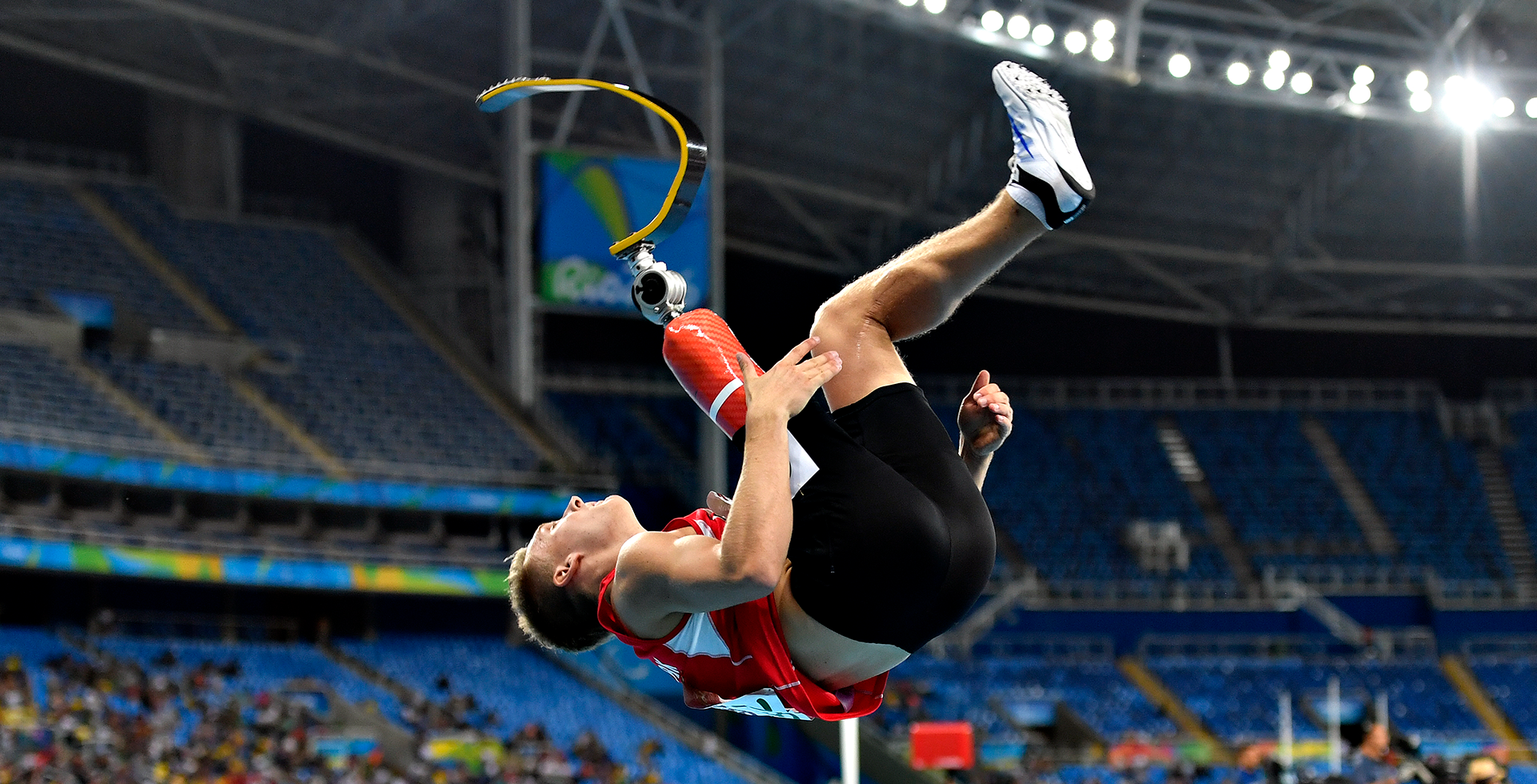 个充满希望 个充满希望